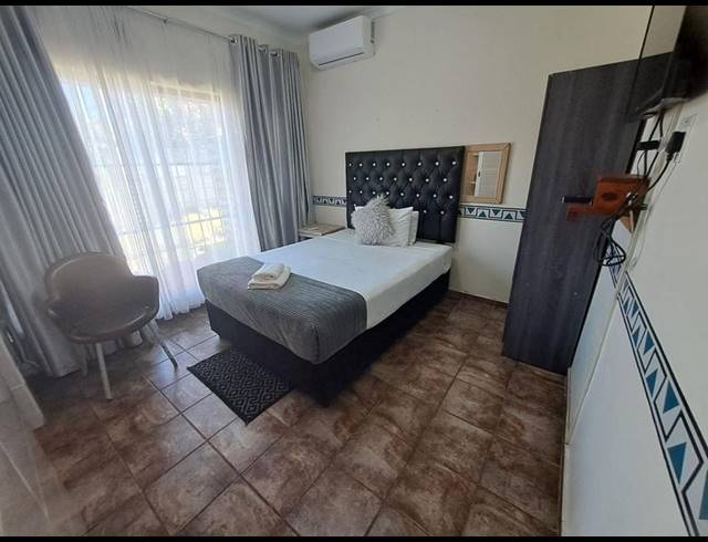 6 BEDROOM HOUSE FOR SALE IN ST MICHAELS ON SEA